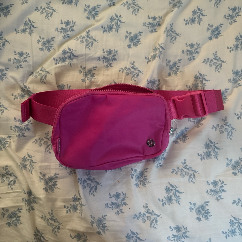 lululemon athletica Vibrant Pink Crossbody Bag - Picture 3 of 3